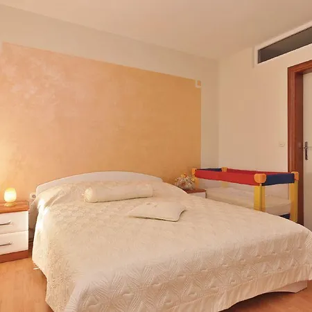 Apartament Kontrada