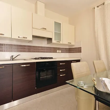 Apartament Kontrada